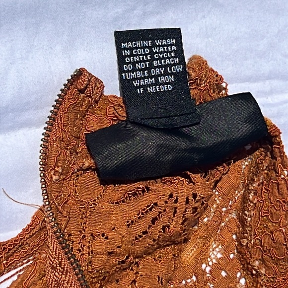 Lace Open Back Crop Top Women Size Large Sleeveless Burnt Orange Blouse - Picture 9 of 15